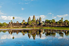 Asian LNG prices dip on output