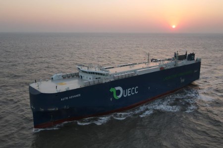 First dual-fuel LNG battery hybrid PCTC to start trading - Vimarsana News