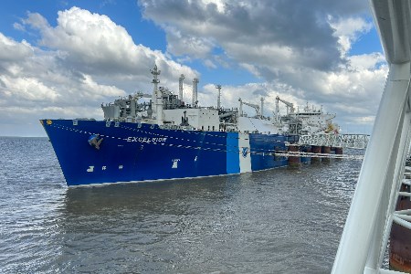 DET commences commercial operation of LNG-Terminal WHV02