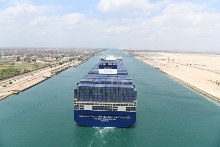 World’s largest LNG-powered container ship passes Suez Canal